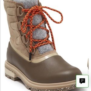Sorel Lennox boot NIB